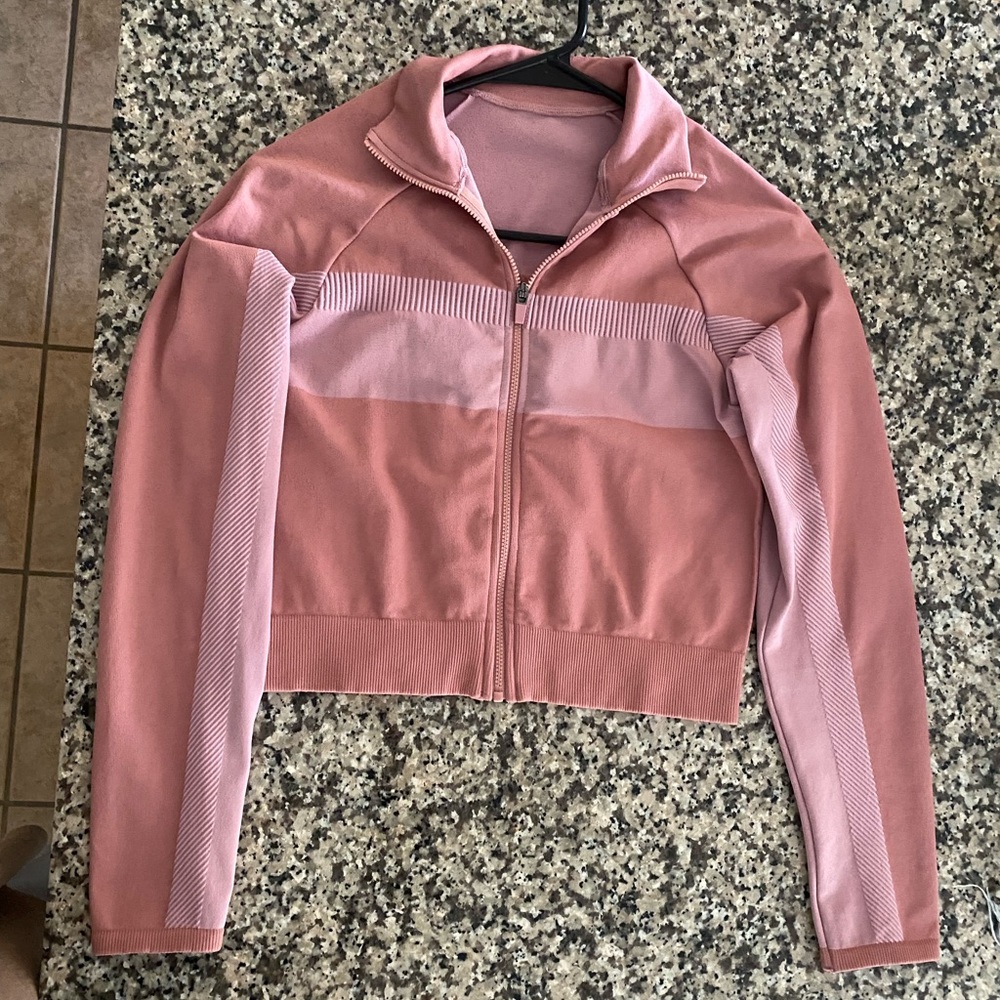 Women’s Fabletics Crop Jacket - Size M/L
